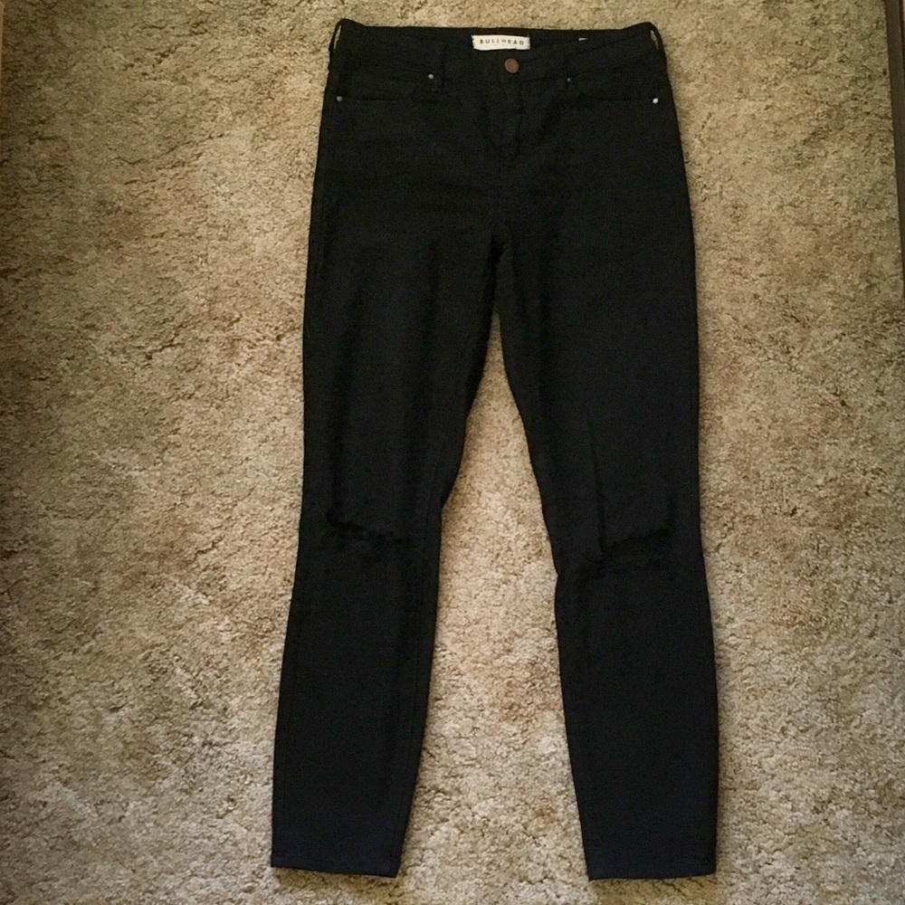 Bullhead ripped knee skinny jeans - Picture 3 of 5